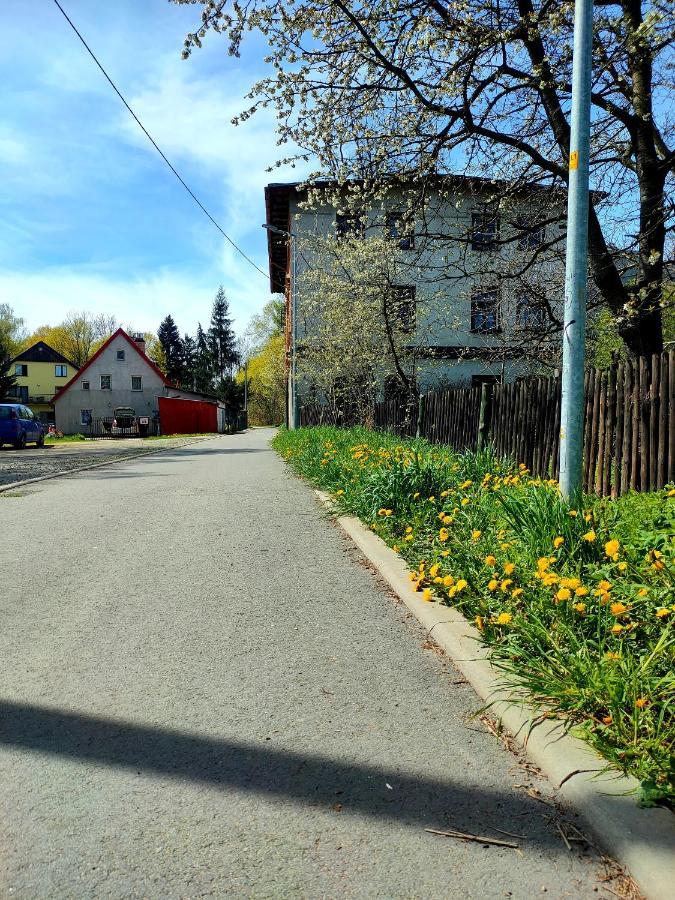 Apartament Z Historia Jelenia Gora Exterior photo
